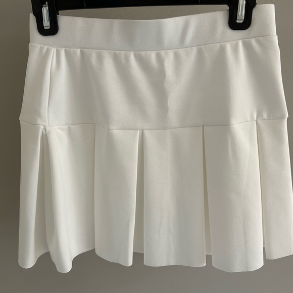 Princess Polly Size Small Pleated Skirt - Picture 2 of 4